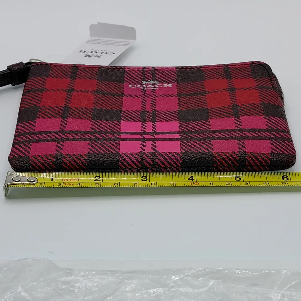 NWT Coach Corner Zip Wristlet In Black Red Pink Plaid F23632 - Picture 3 of 4